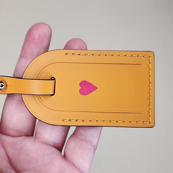 BRANDNEW LOUIS VUITTON LV SMALL LEATHER YELLOW SAFRAN SAFFRON LUGGAGE TAG - Picture 1 of 10